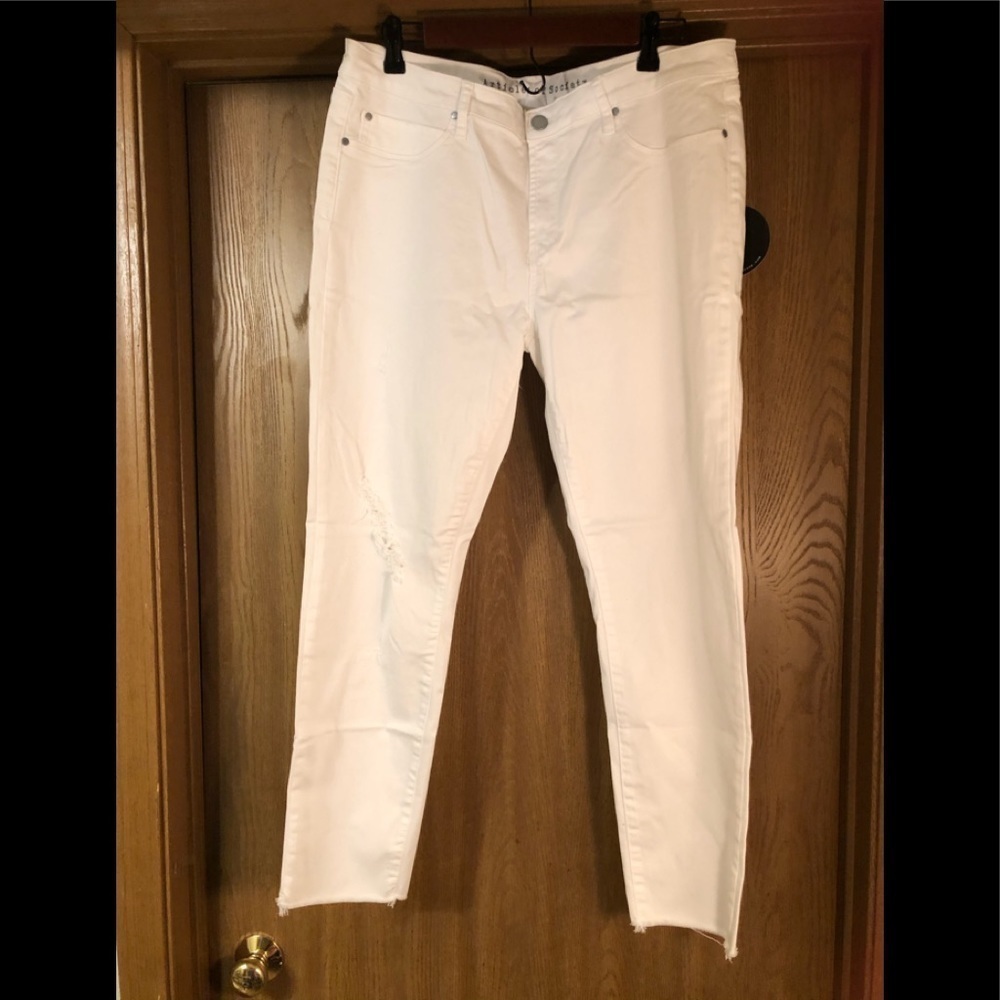 Article of Society crop white denim jeans​​​​​​​